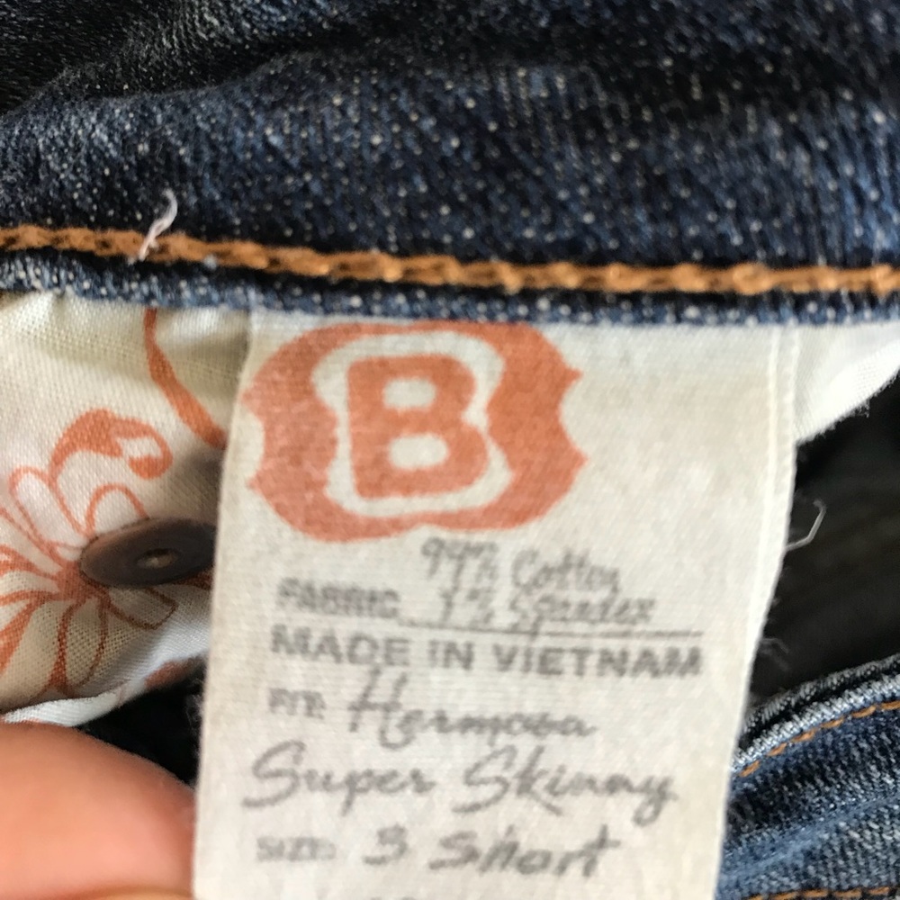 Bullhead Jeans - Picture 4 of 4